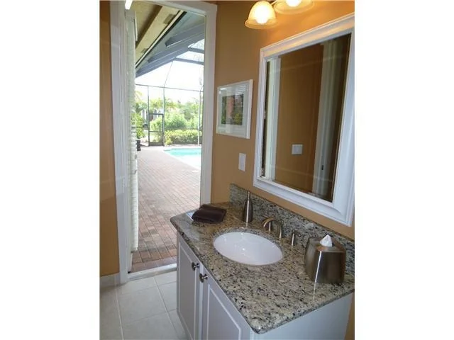 Photo of 7006 SE Bay Hill Drive