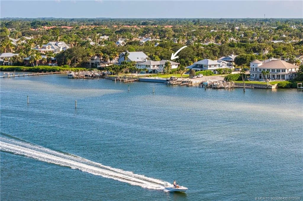 Photo of 5644 SE Harbor Terrace