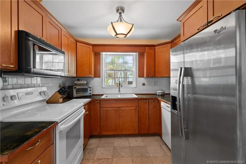 Photo of 4805 SE Manatee Terrace