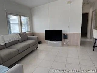 Photo of 677 Nettles Boulevard