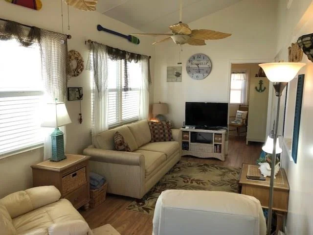 Photo of 608 Nettles Boulevard