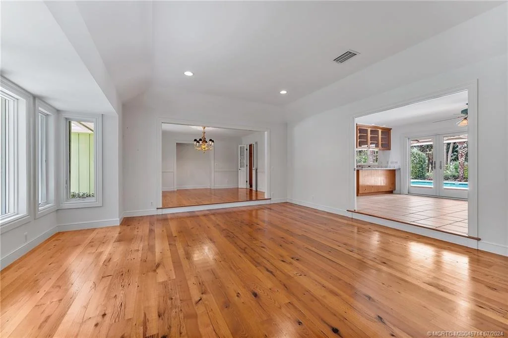 Photo of 1570 NW Fork Road