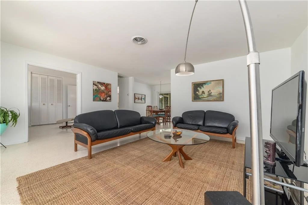 Photo of 522 SE Edgewood Drive