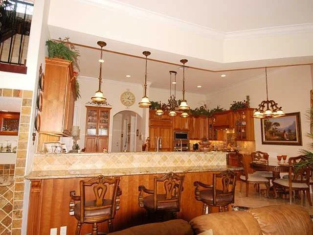 Photo of 705 SE RIVERSIDE Drive
