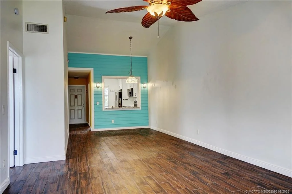 Photo of Unit 1908 at 3101 SE Aster Lane