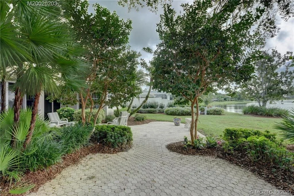 Photo of 3400 SE Cambridge Drive