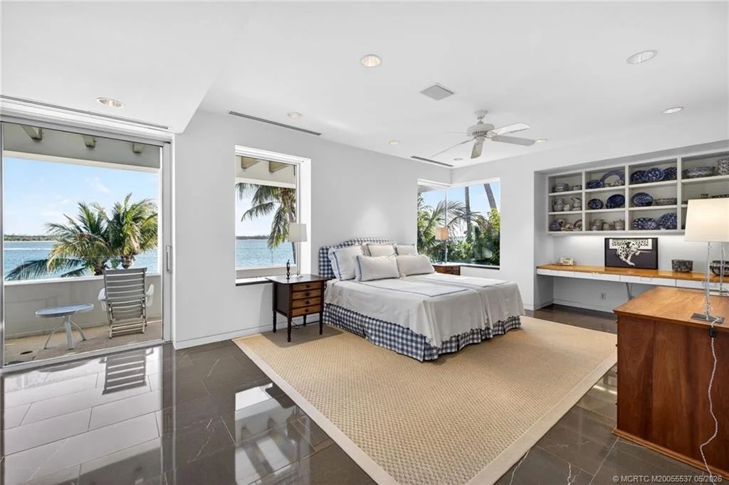 Photo of 7034 SE Harbor Circle