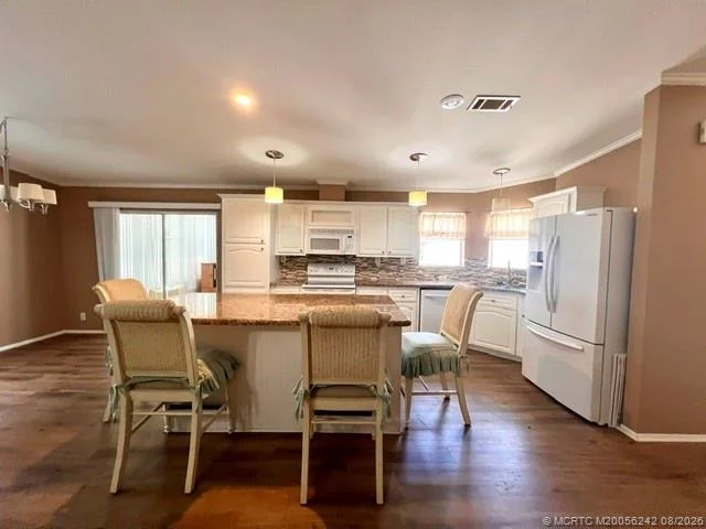 Photo of 4090 5th Avenue