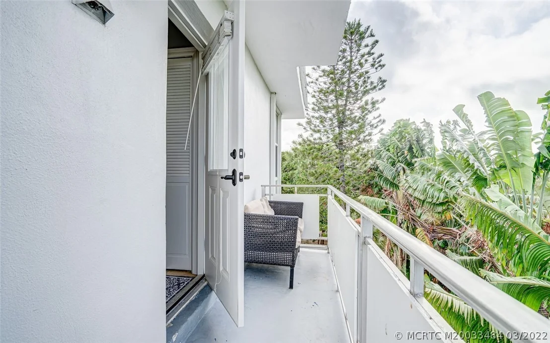 Photo of Unit B5 at 630 SE Ocean Boulevard