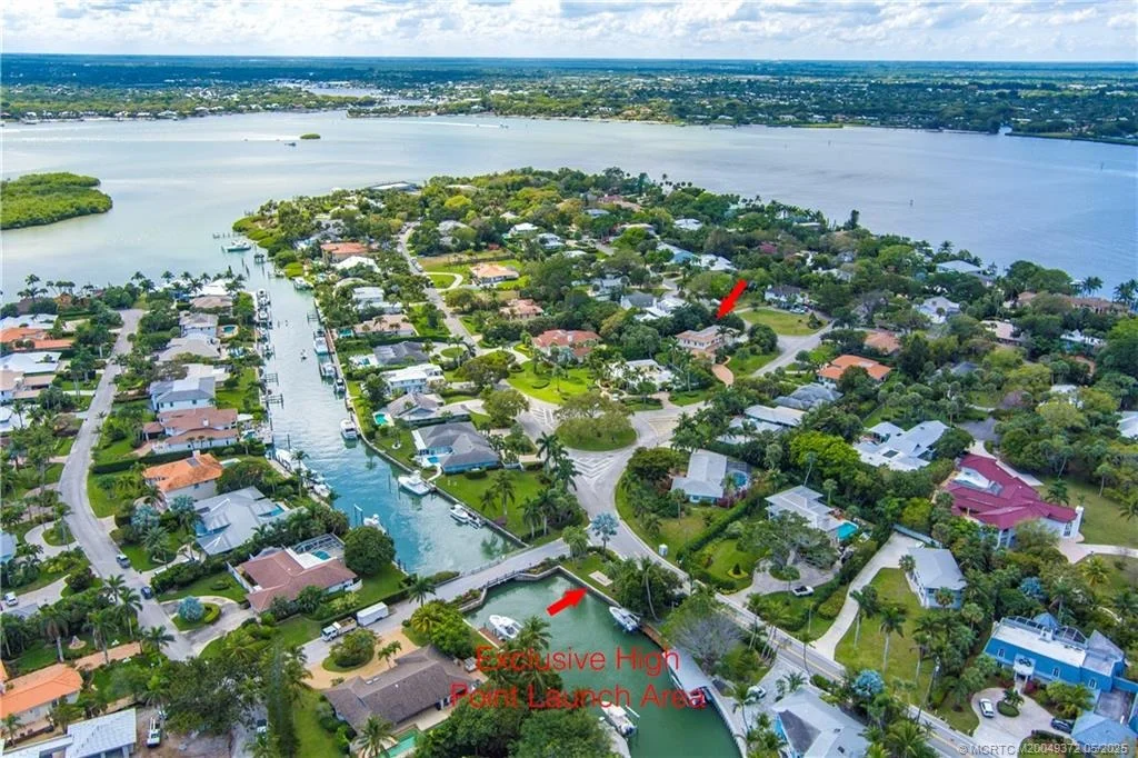 Photo of 6 W High Point Road
