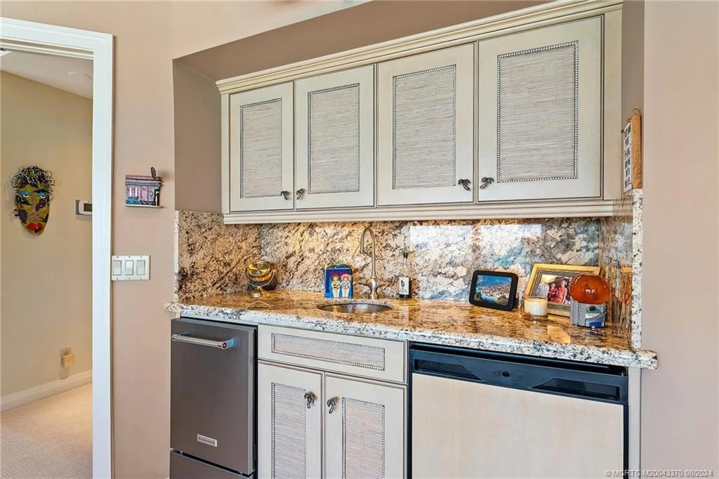 Photo of 777 SE MacArthur Boulevard