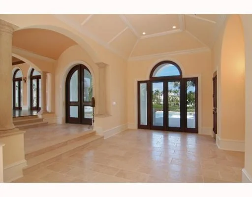Photo of 6976 SE HARBOR Circle