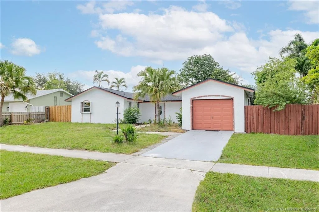 Photo of 22748 Neptune Road