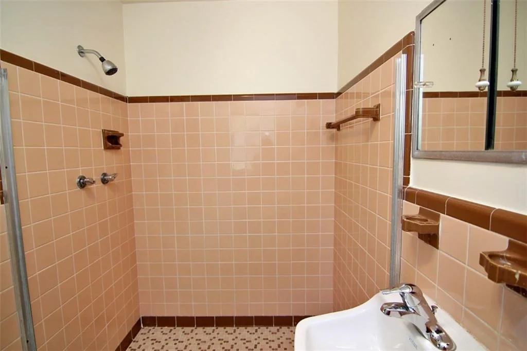 Photo of 22 Ridgeview Road N