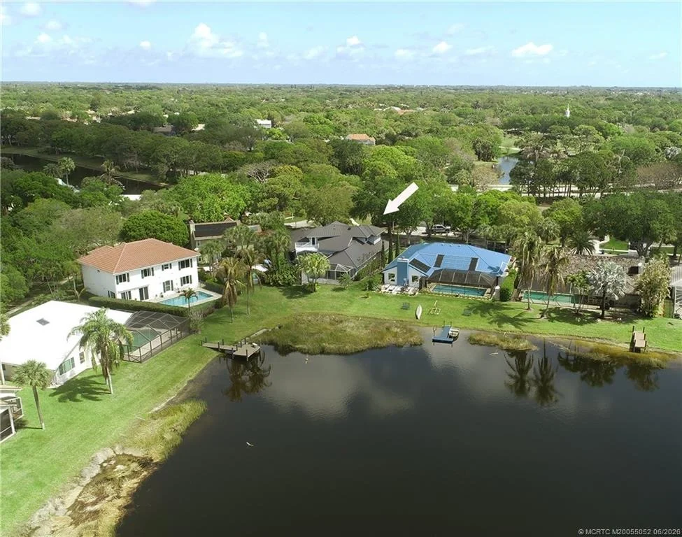 Photo of 18421 Lake Bend Drive