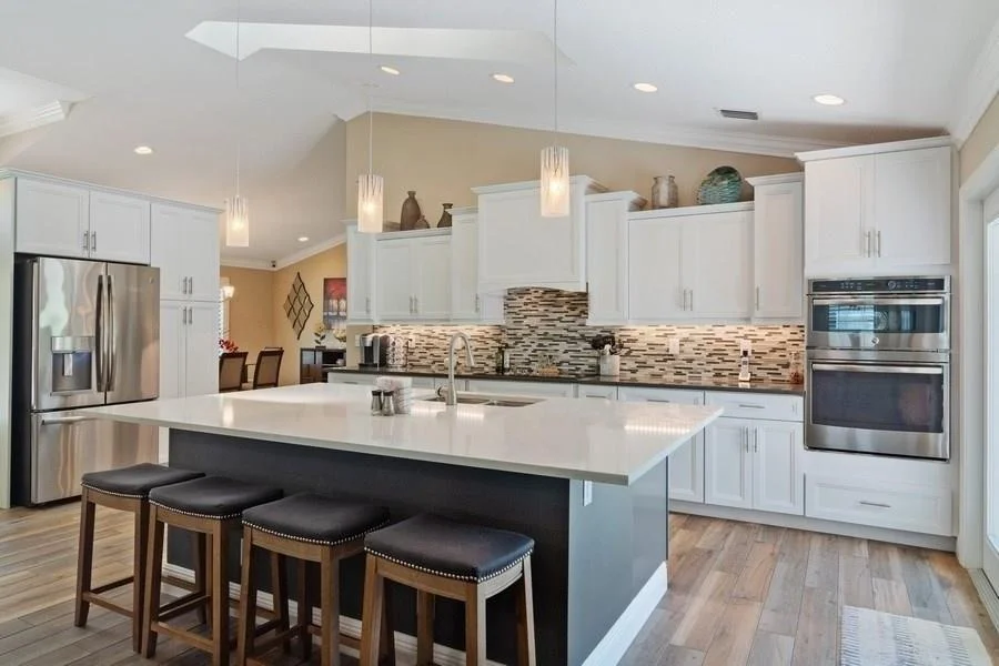 Photo of 641 SE Southwood Trail
