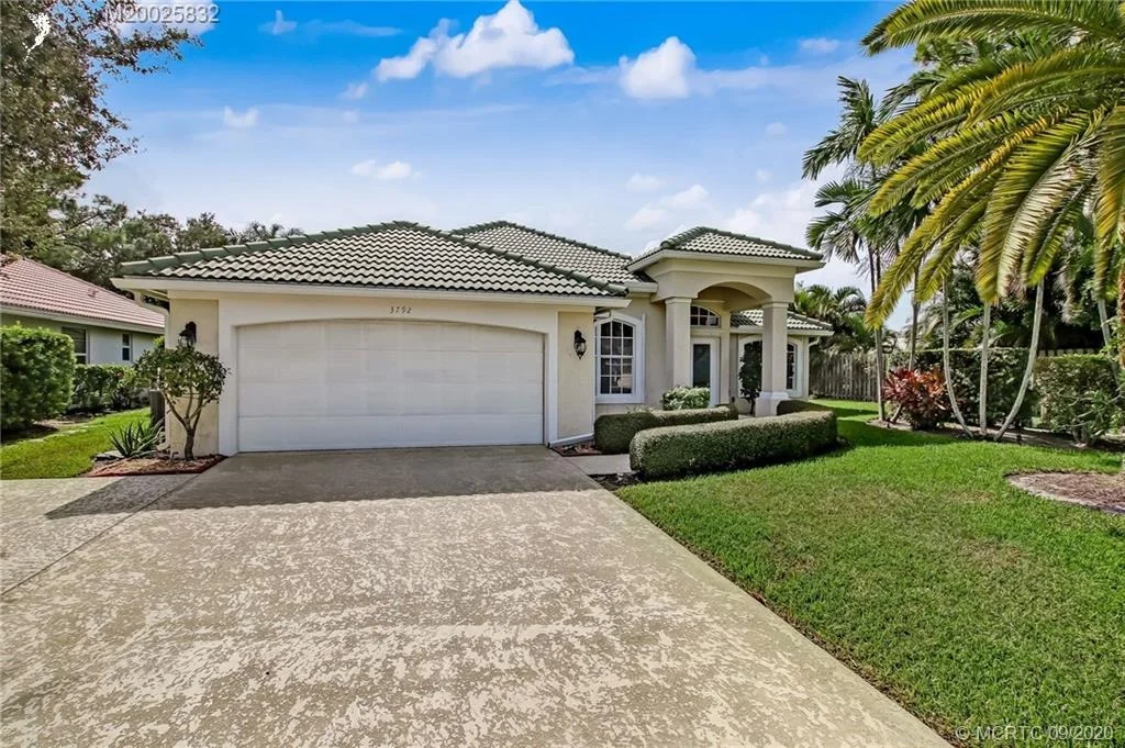 Photo of 3792 SE Fairway W