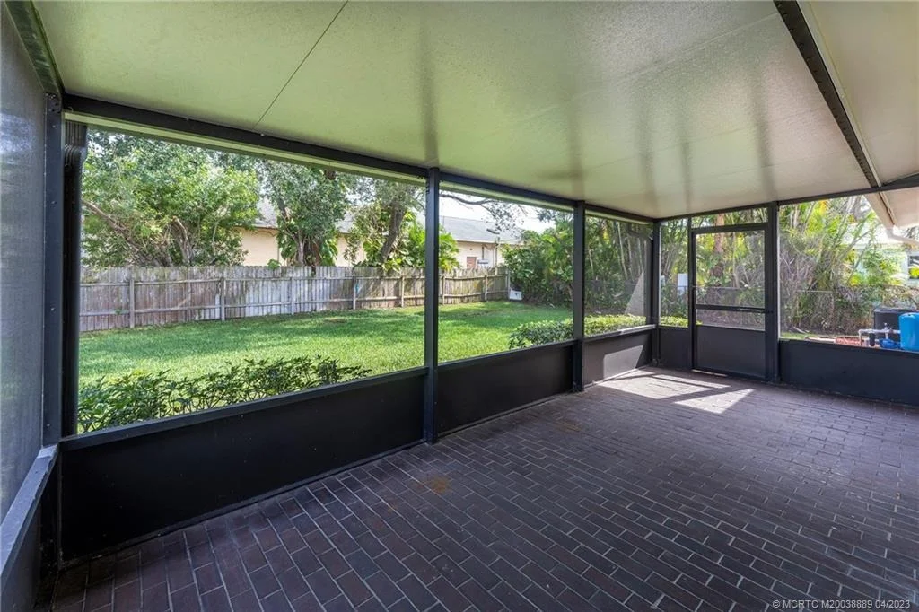 Photo of 1003 NW 16th Place