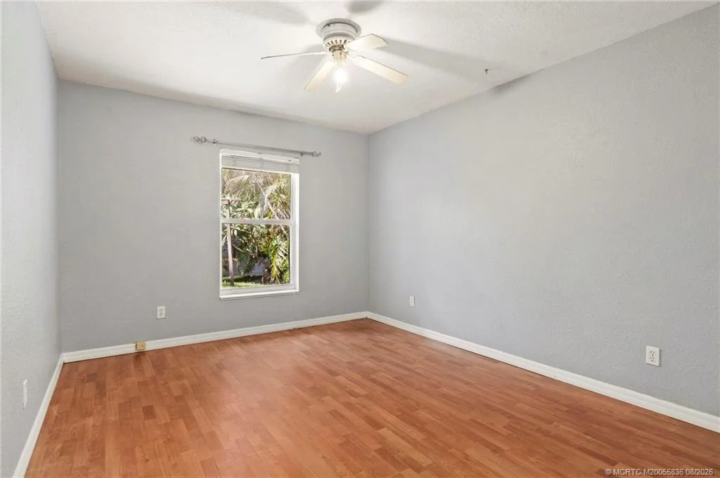 Photo of 984 NW 16th Place
