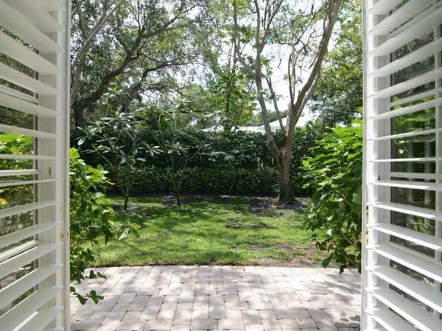 Photo of 11 NE Lofting Way