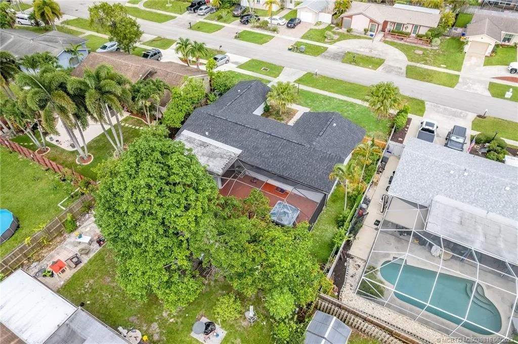 Photo of 22748 Neptune Road