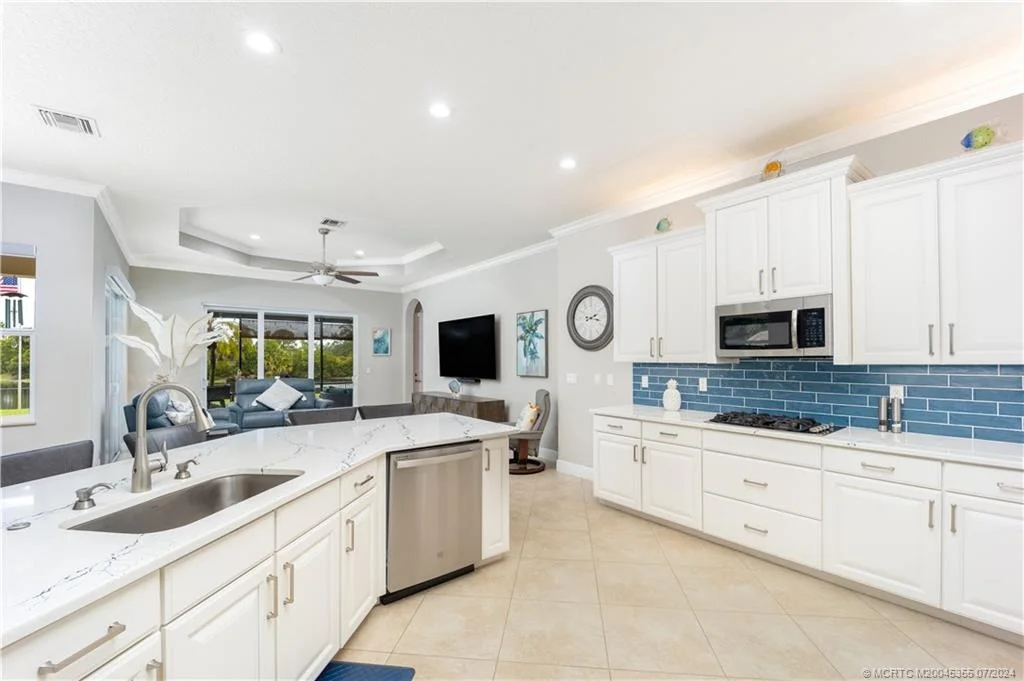Photo of 221 SE Ethan Terrace