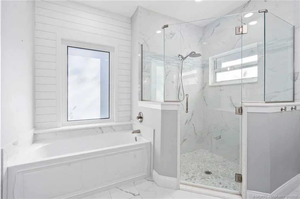 Photo of 449 SE Southwood Trail
