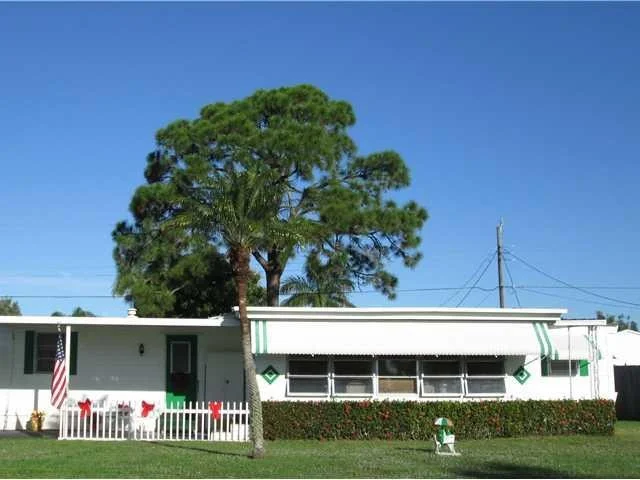 Photo of 2915 SE La Palma Terrace