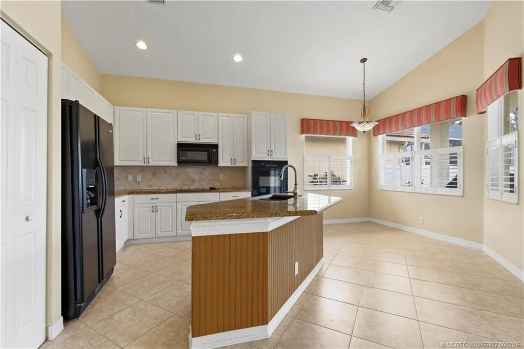 Photo of 2968 SE Racoon Way