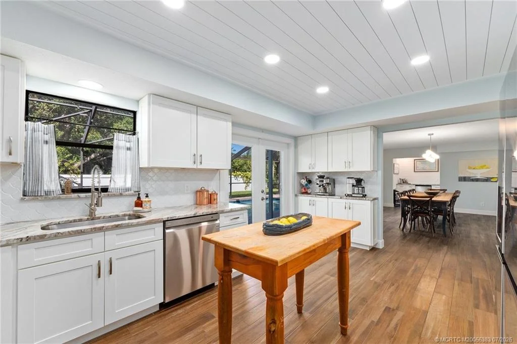 Photo of 4304 SE Fairway E