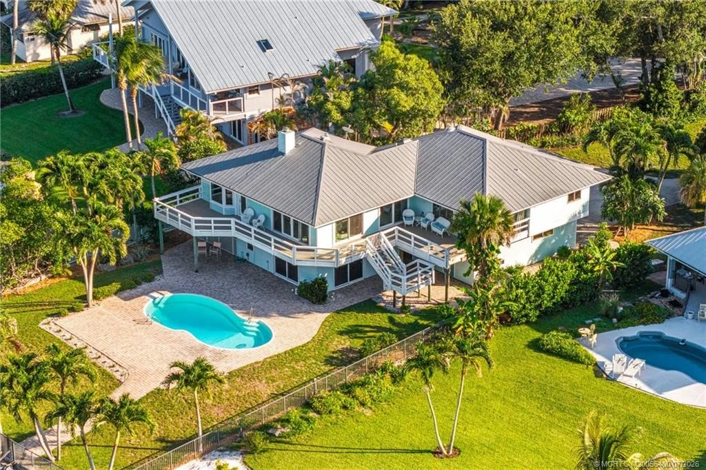 Photo of 5644 SE Harbor Terrace