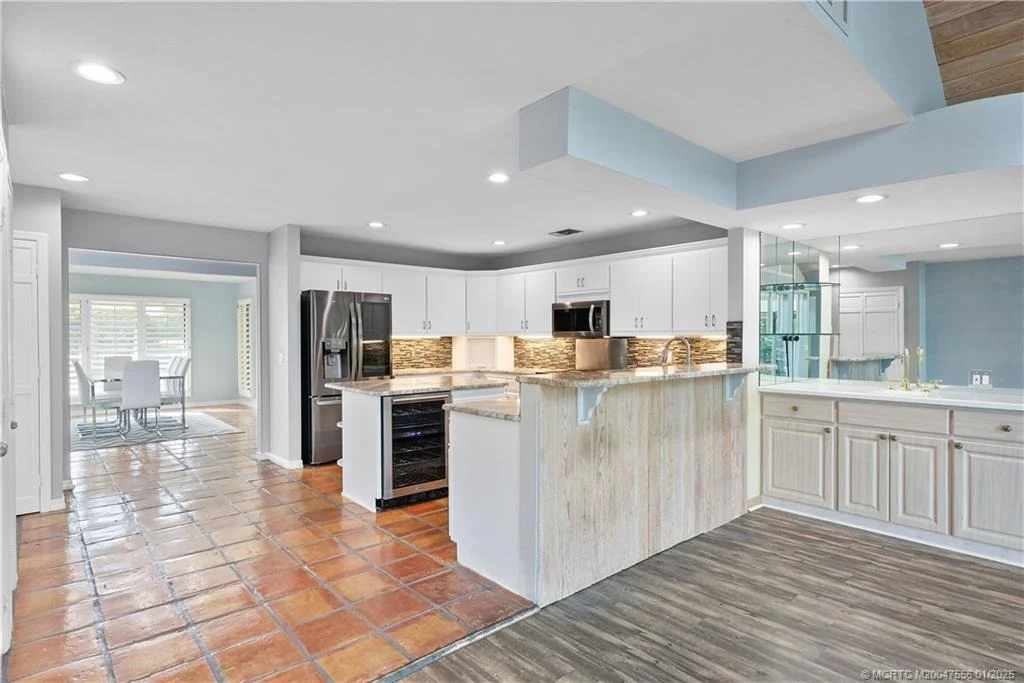 Photo of 6323 SE Farmington Place