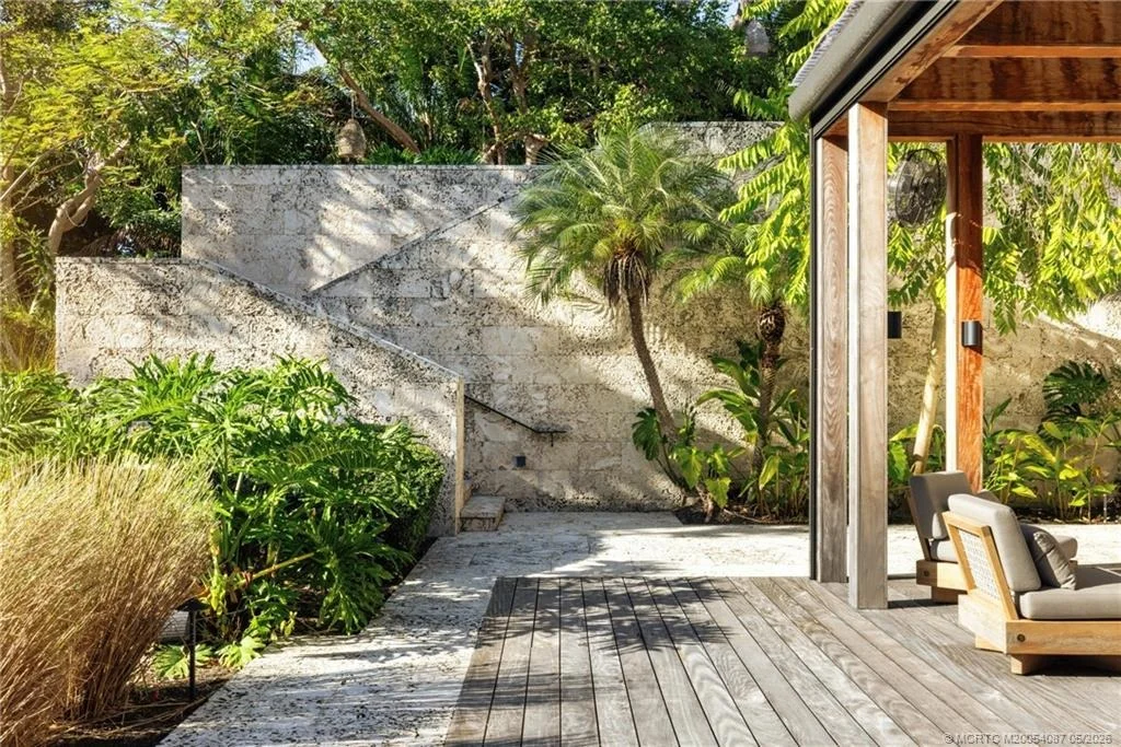 Photo of 109 S River Road