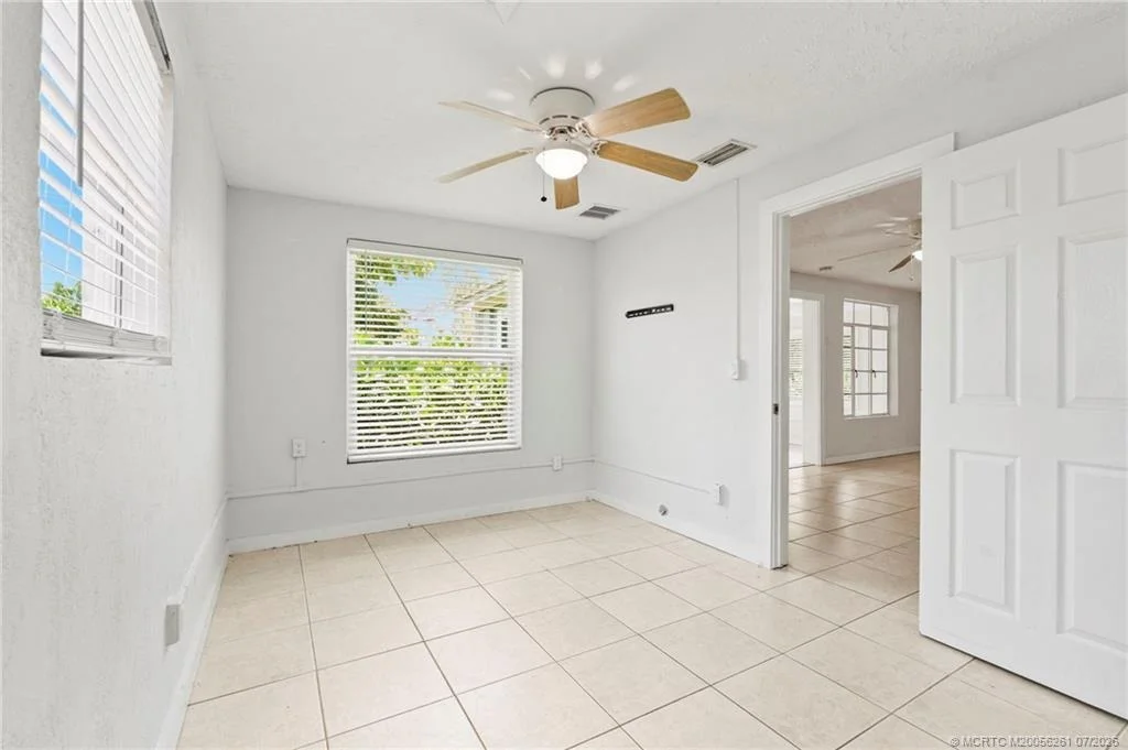 Photo of 3915 SE Salerno Road