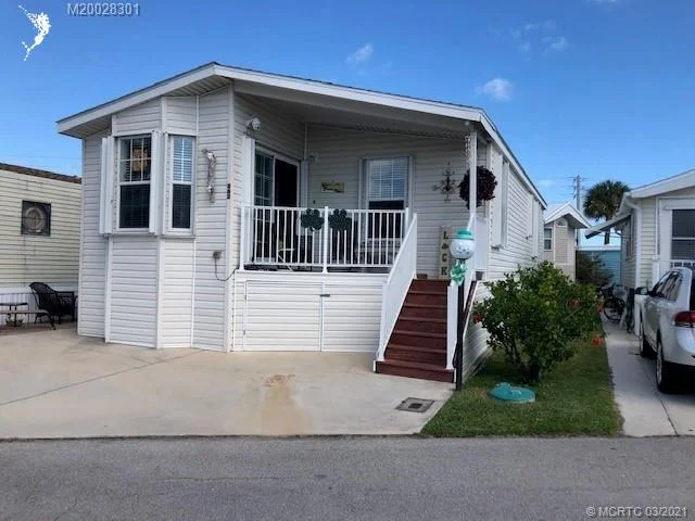 Photo of 862 Nettles Boulevard