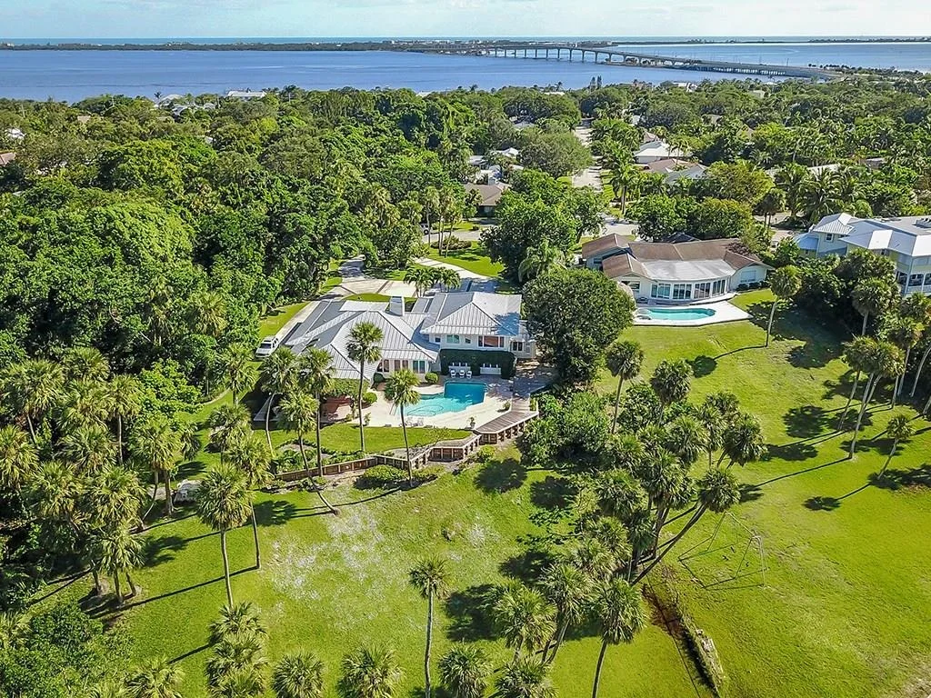 Photo of 39 N River Road