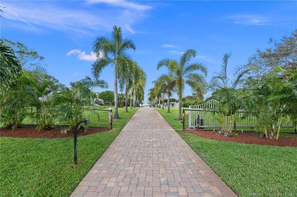 Photo of 2883 SE St Lucie Boulevard