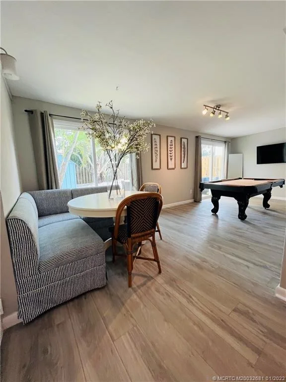 Photo of 411 SE PARKWAY Drive