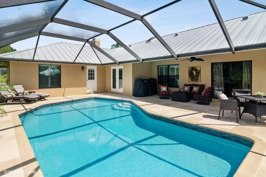 Photo of 641 SE Southwood Trail