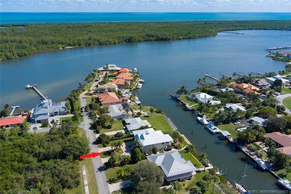 Photo of 5914 SE Horseshoe Point Road