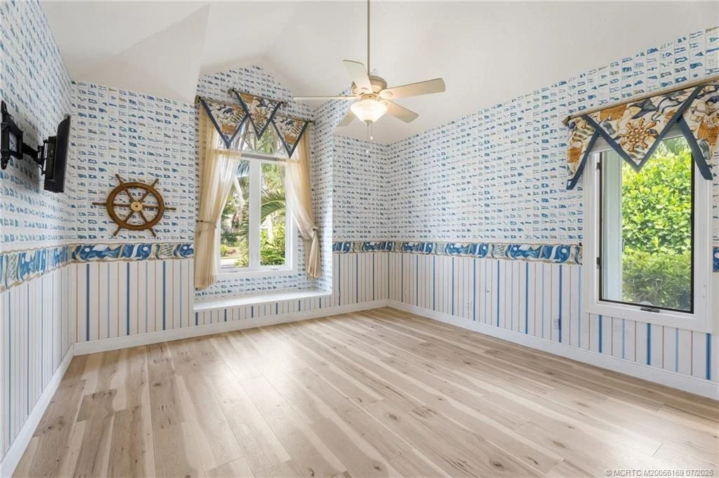 Photo of 6841 SE Harbor Circle