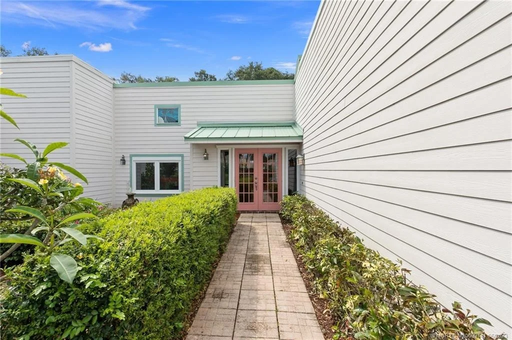 Photo of 3 Gumbo Limbo Way