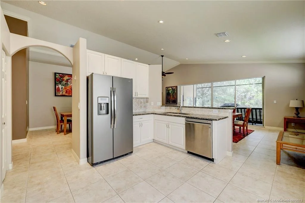 Photo of 6655 SE Twin Oaks Circle