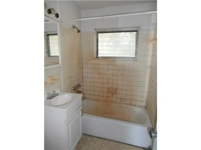 Photo of 252 NW Baker Road