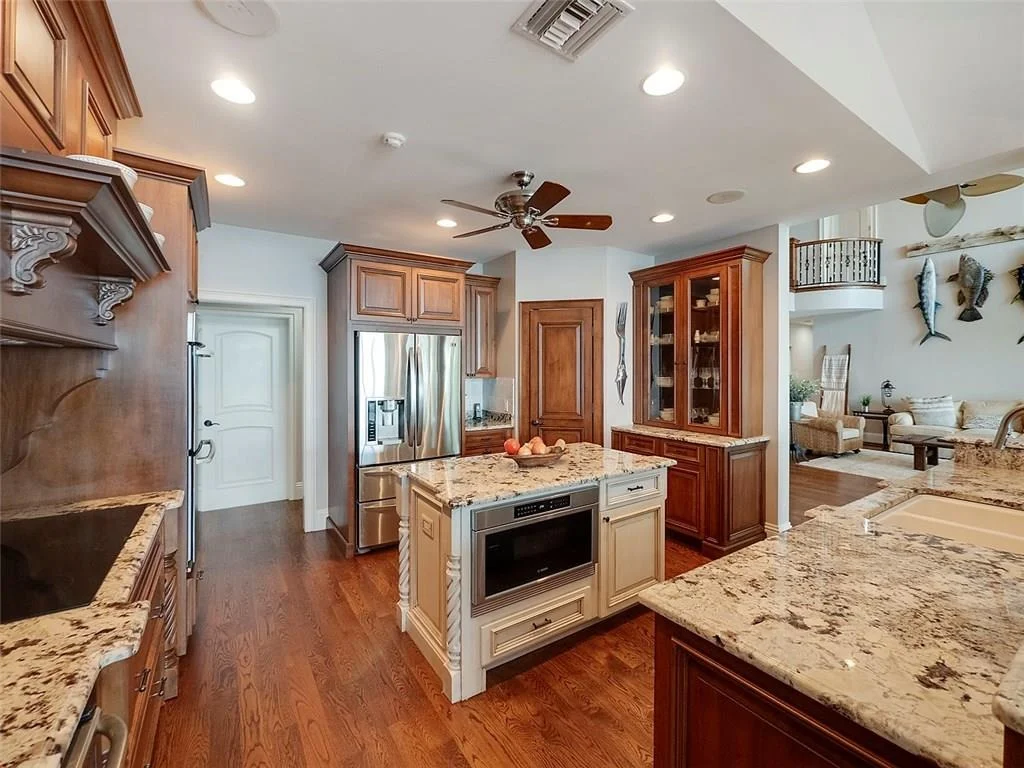 Photo of 1341 SE Riverside Drive