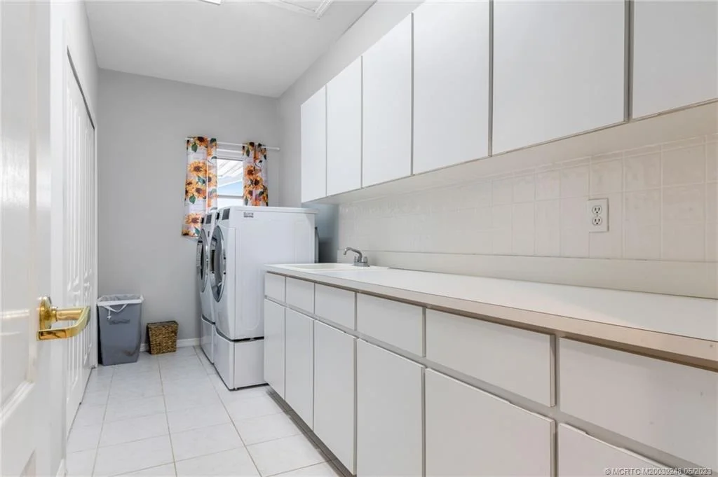 Photo of 2345 NW Bay Colony Drive