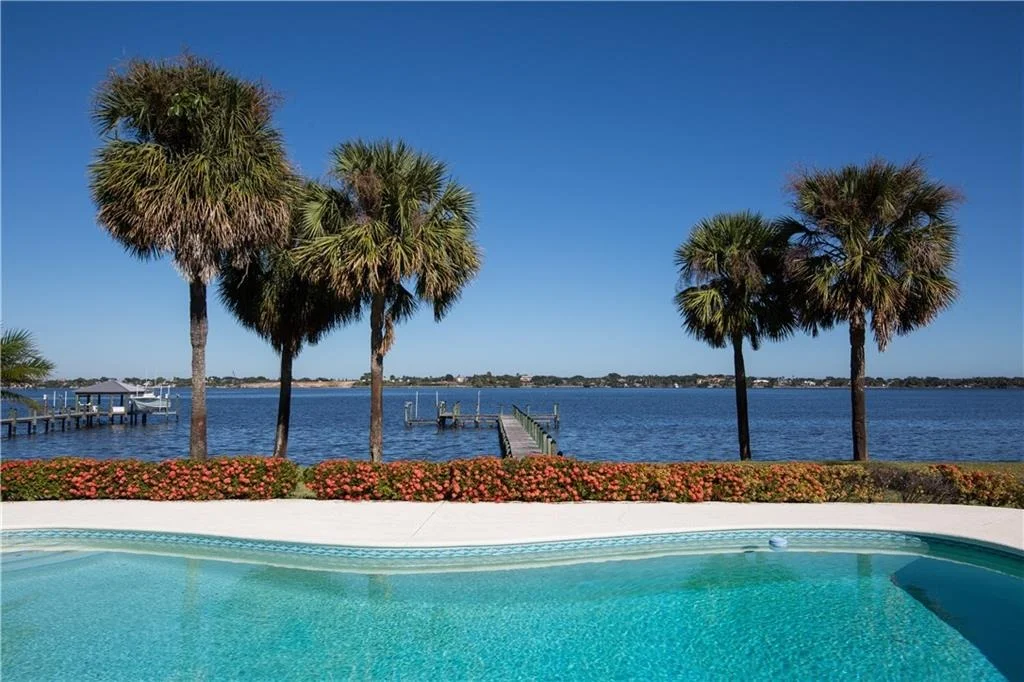Photo of 51 SE Harbor Point Drive