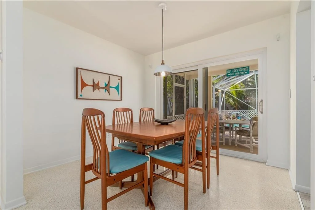 Photo of 522 SE Edgewood Drive
