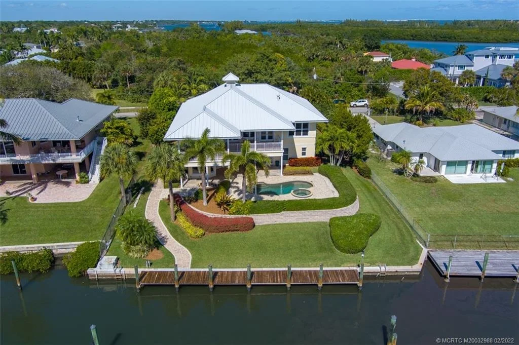 Photo of 5914 SE Horseshoe Point Road