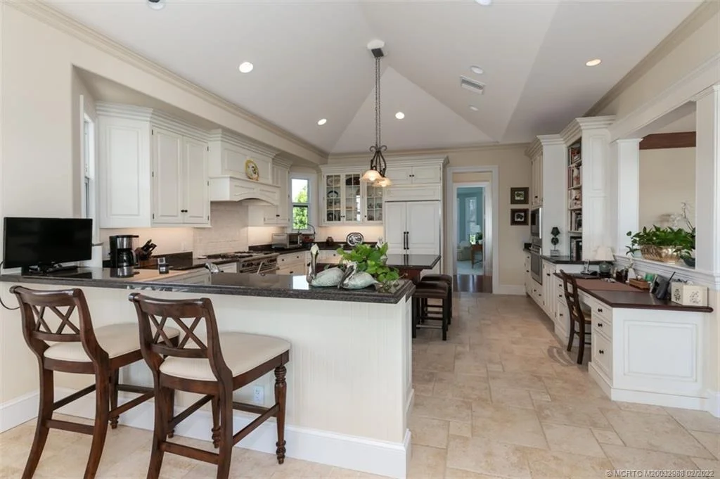 Photo of 5914 SE Horseshoe Point Road